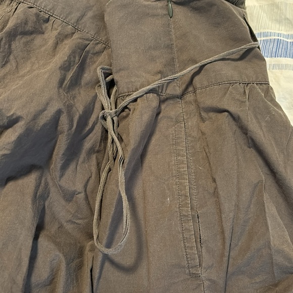 Theory army green full skirt. Pockets, removable belt and lined. Size 8. - Picture 9 of 9